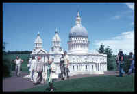 saintpaul.jpg (39828 bytes)